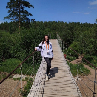 Подвесной мост в парке «Оленьи ручьи» / Кристина Янина
