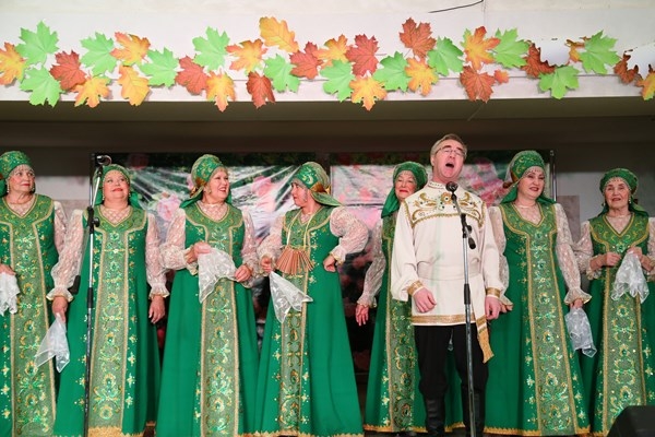 Участники хора «Уральская зоренька» пели о широкой русской душе, о любви и верности