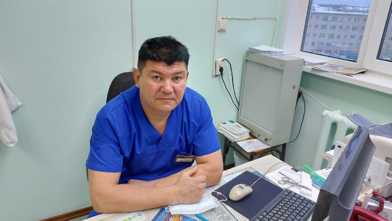 Травматолог ЦГБ Руслан Калыбеков