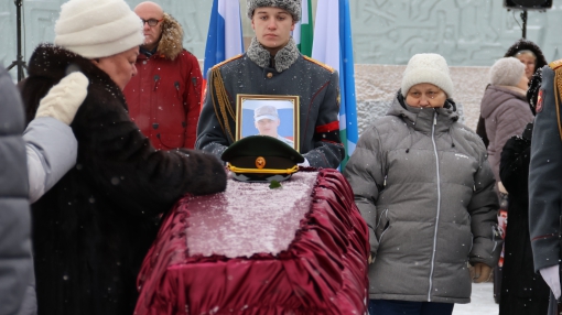Гражданская панихида прошла на Мемориале боевой доблести и трудовой славы березовчан