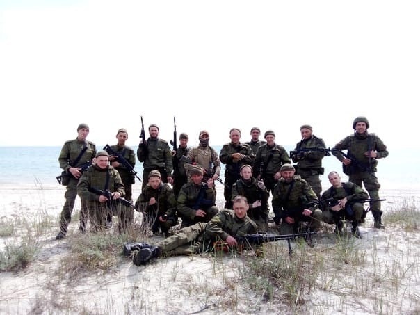 Бойцы передают привет городу Березовскому, фото предоставлено фондом 