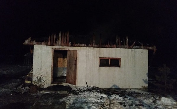 Баня в посёлке Монетном загорелось на исходе 2 января
