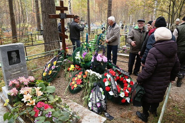 На похоронах Дмитрия Константинова, ставшего жертвой браконьера