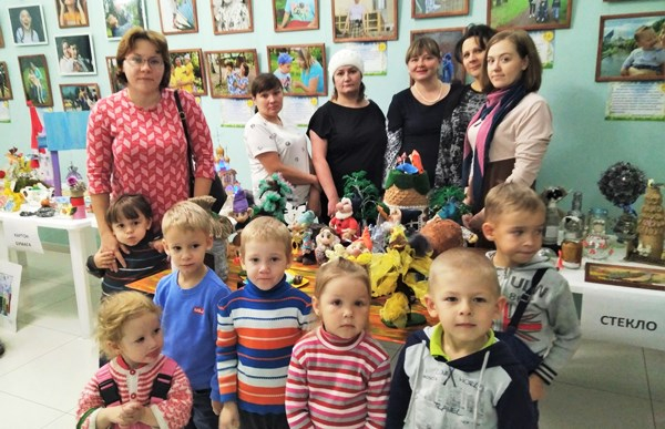 Команда детского сада № 28 поселка Сарапулки на конкурсе «Чистая Россия»