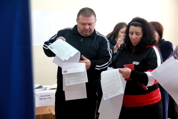 Голосование на избирательном участке в лицее № 3 «Альянс»